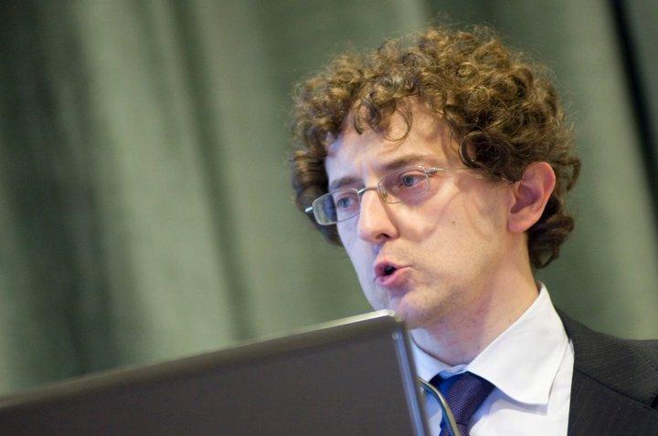 Di nuovo con la valigia in mano, ma la colpa è del sistema Italia. Parola di&nbsp;Seminerio