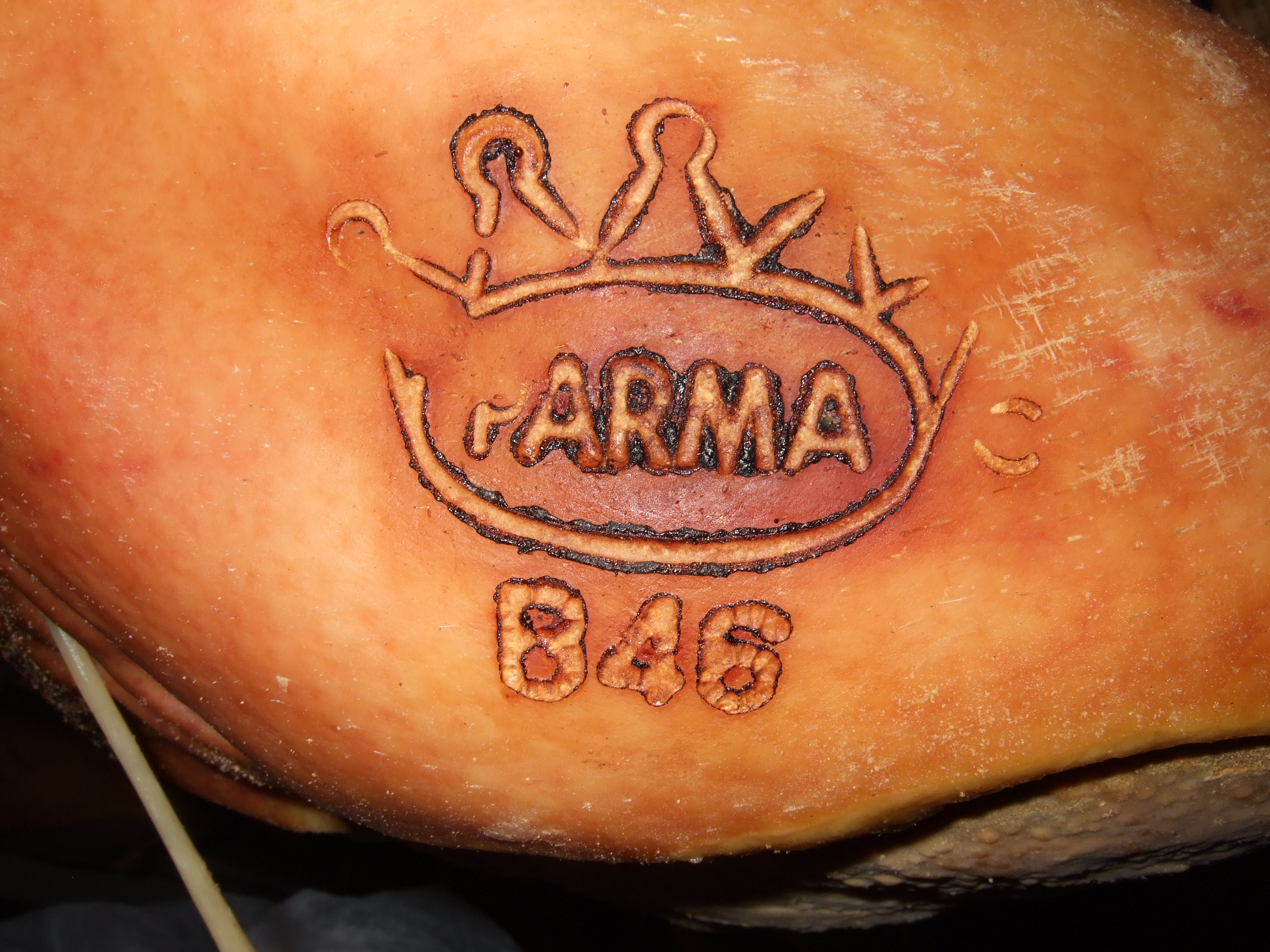 Brand Parma e prodotti farlocchi: adesso basta con l’avanspettacolo