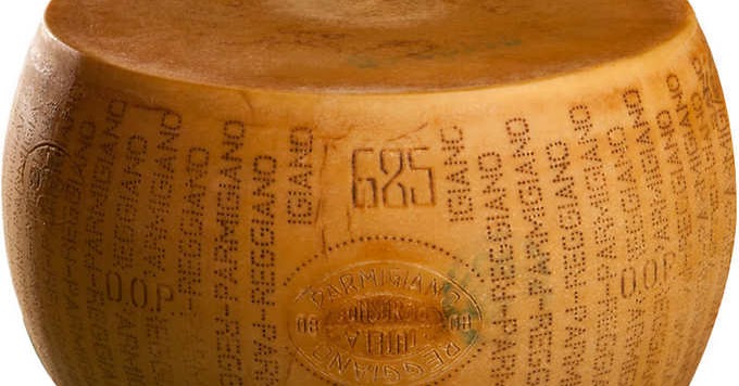 Grazie Ue, da oggi legittimato anche il Parmesano&nbsp;farlocco…