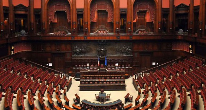 Il fondo: è popolo vs palazzo. Chi vince?