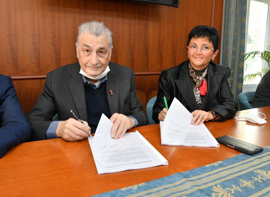 Sanità privata, firmato il nuovo contratto da Aris. De Rango (Cimop): “La giustizia del buon senso vince sull’inganno: amarezza per Aiop.” Padre Bebber (Aris): “Riconoscenti ai&nbsp;medici”