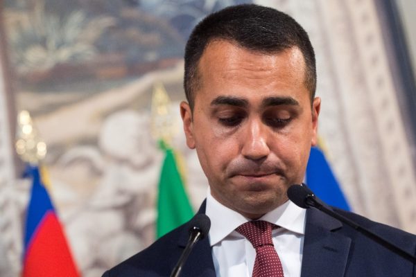 Sul nuovo numero: Ancora tu? Di Maio non può rappresentarci