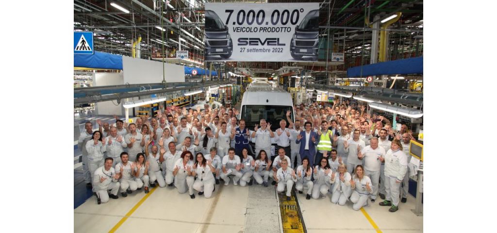 Stellantis festeggia 7 milioni di veicoli prodotti nel più grande stabilimento europeo dedicato ai veicoli commerciali&nbsp;leggeri