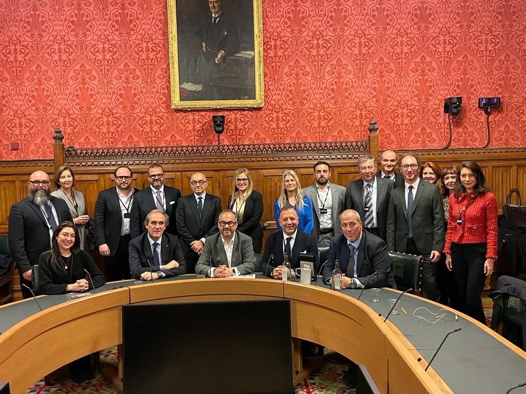 ITALIANI ALL’ESTERO, MENIA (FDI) A LONDRA: “COSI’ CRESCE L’IMPEGNO DEI CONSERVATORI ITALIANI. UN ALTRO TASSELLO AL GRANDE DISEGNO DI GIORGIA&nbsp;MELONI”.