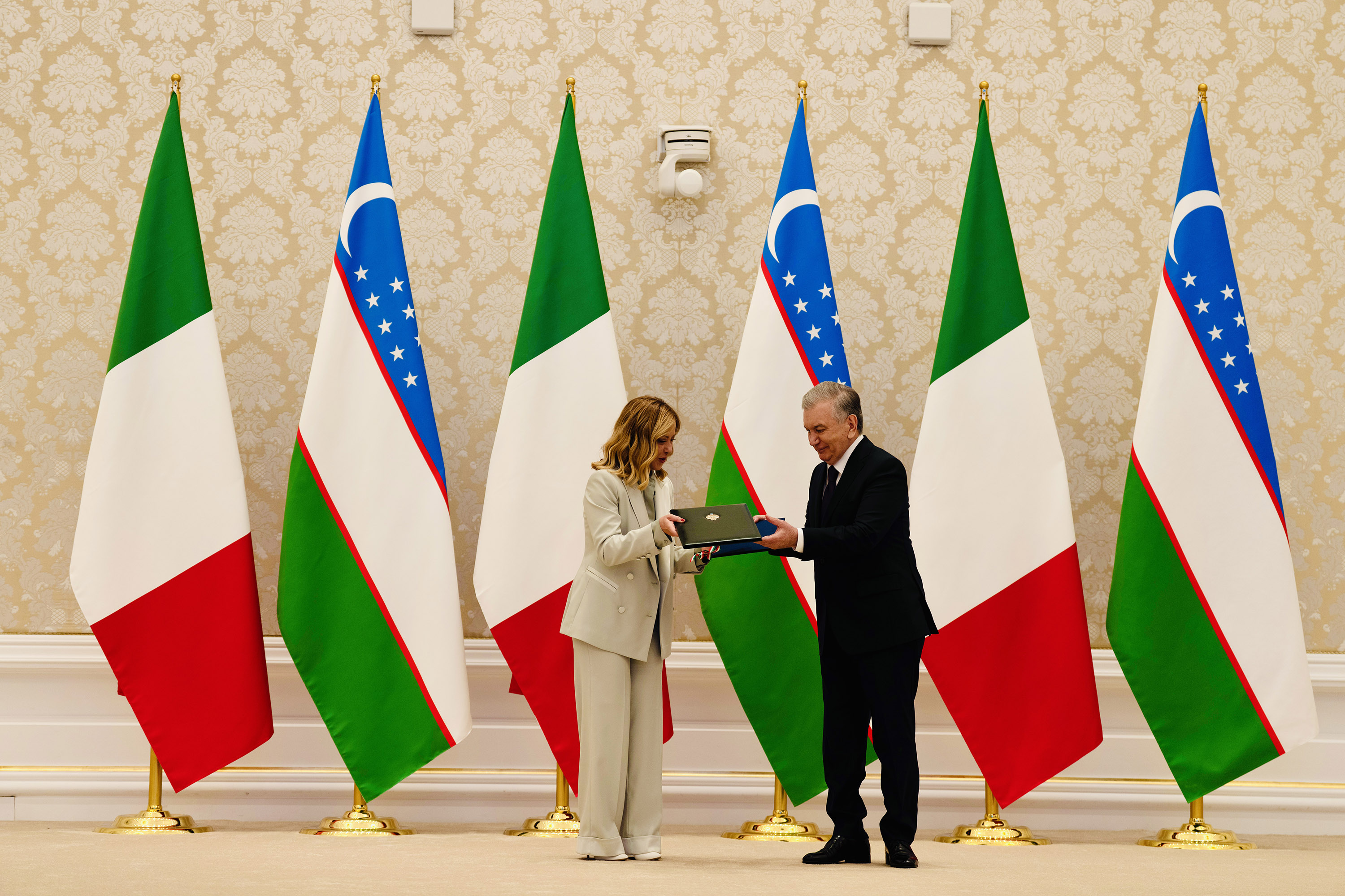 GAMBINO (FDI- ECR): “MELONI IN ASIA CENTRALE? RAFFORZA L’ITALIA COME PARTNER STRATEGICO TRA EUROPA E I PAESI DELLA REGIONE”