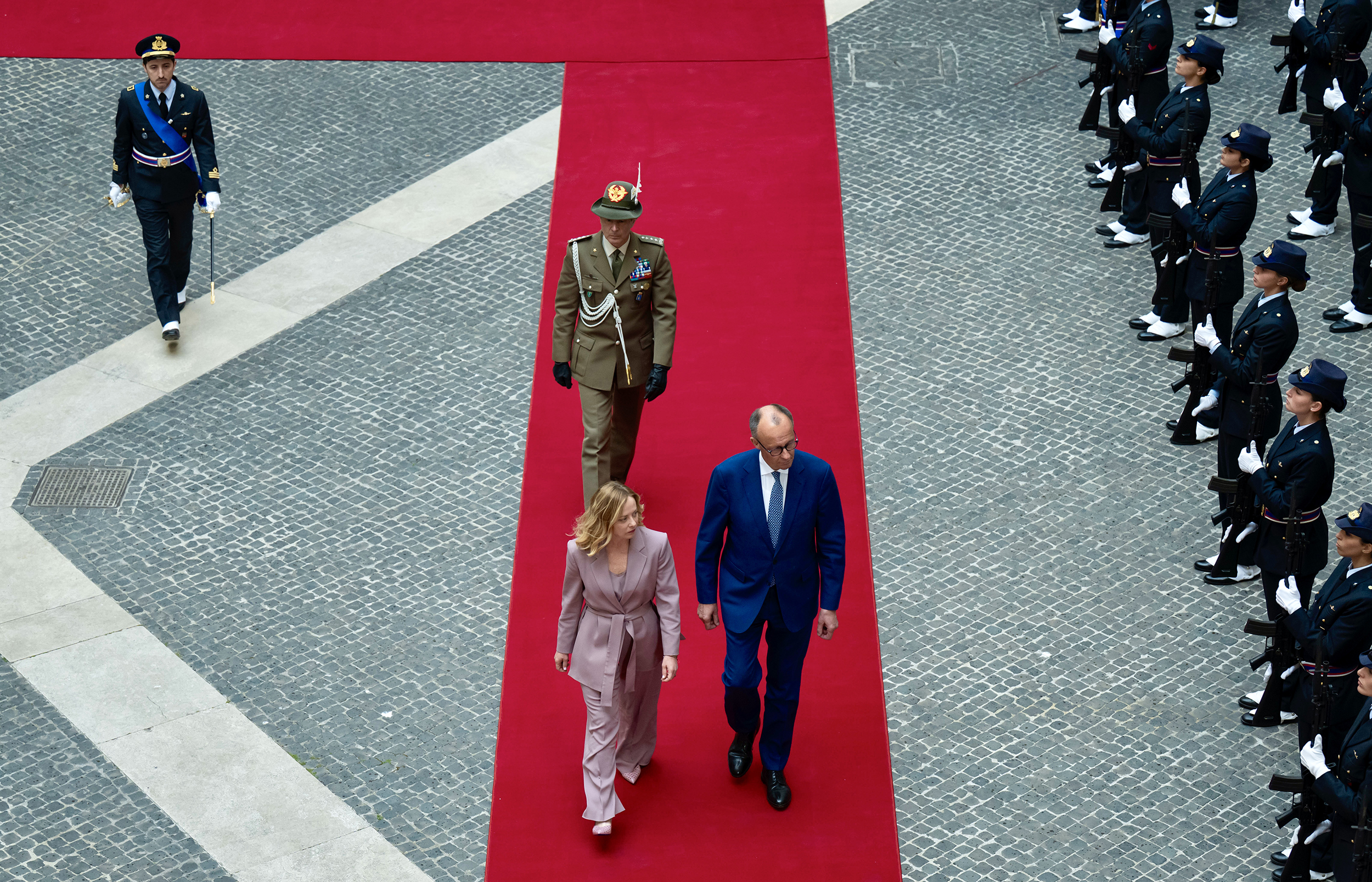 IMMIGRAZIONE: L’OGGI NON PUÒ ESSERE LETTO CON LE LENTI DI IERI