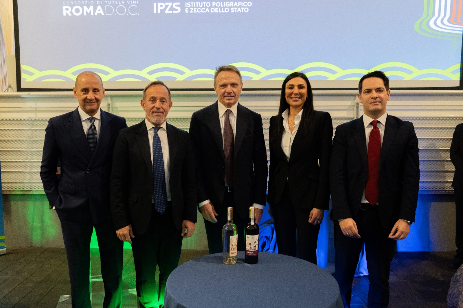 UN TRICOLORE PER PROTEGGERE I VINI ITALIANI