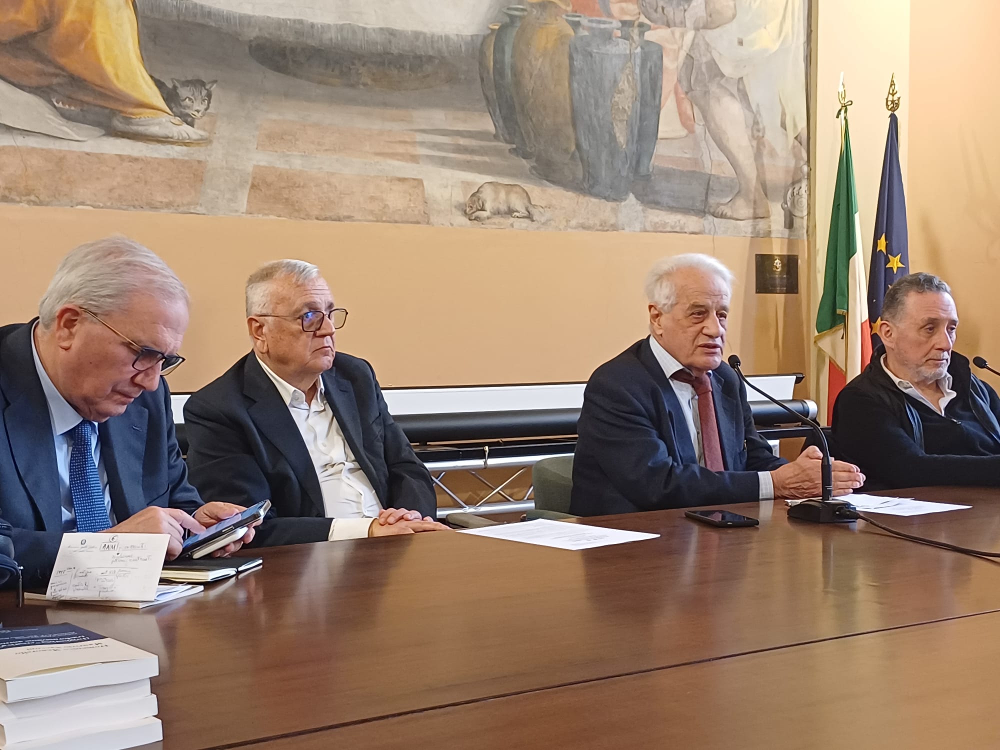 REFERENDUM, CIVICI PER IL SI. SACCONI: “CHIEDO AI PRETI: NON C’È NULLA DA OSSERVARE SU UNA GIURISPRUDENZA CHE SI È SOSTITUITA AL PARLAMENTO RISCRIVENDO L’UMANO?”